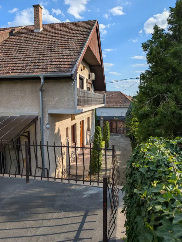 Eladó ikerház, Budapest, XI. kerület 5 szoba 138 m² 134.99 M Ft